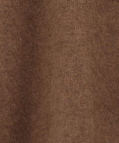 LAKOLE（ラコレ）の「12ゲージラクーンウールVネック / 908248（ニット/セーター・レディース・ベージュ/キャメル/チャコールグレー/ライトグレー・SMALL/MEDIUM）」の21枚目の写真