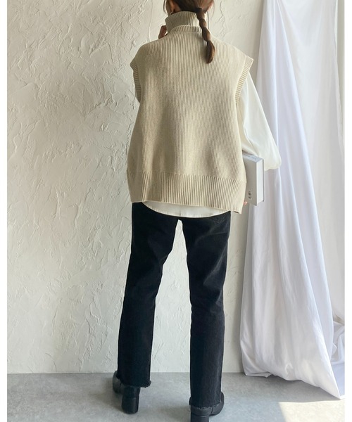 ダブルジップアップベスト She's Closet（シーズクローゼット）の「ダブルジップアップ