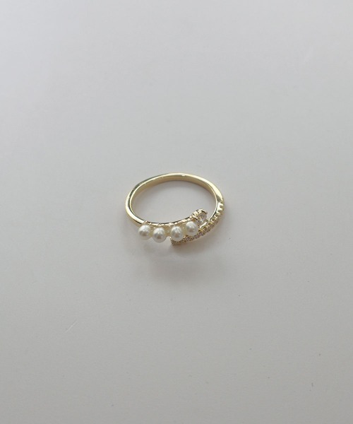 CEMONEMO（セモネモ）の「４連パール ビジュー フォークリング（リング・レディース・ゴールド/シルバー・FREE）」の8枚目の写真