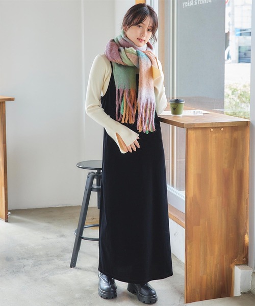 titivate（ティティベイト）の「チェックボリュームマフラー/ストール（マフラー・レディース・パープル/グリーン/イエロー/ブルー・FREE）」の12枚目の写真