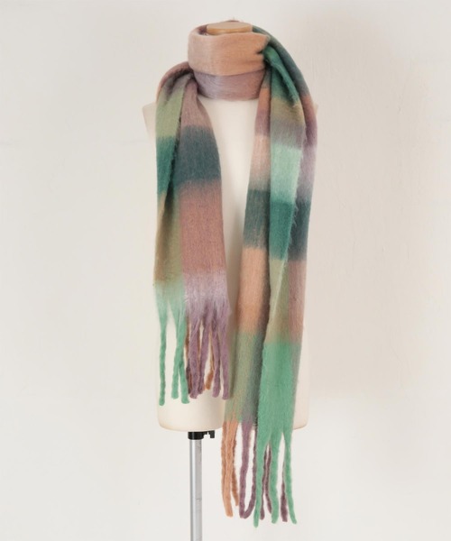 titivate（ティティベイト）の「チェックボリュームマフラー/ストール（マフラー・レディース・パープル/グリーン/イエロー/ブルー・FREE）」の18枚目の写真