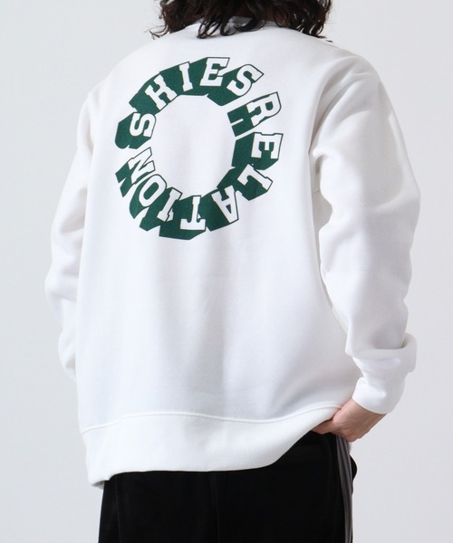 FUNALIVE(ファンアライブ)の「College logo print brushed lining sweatshirt / カレッジロゴ プリント 裏起毛トレーナー スウェット unisex(スウェット・メンズ・ネイビー系/アイボリー/チャコール/ホワイト/ブラック系1/ホワイト系/杢グレー/ベージュ/ブラック/グレー系/ブラック系2/ヘザーチャコール/グレイッシュベージュ/ブラック系3/ブラック系/チャコールグレー/グリーン系1/ネイビー/グリーン/ベージュ系・XL/M/L)」の4枚目の写真