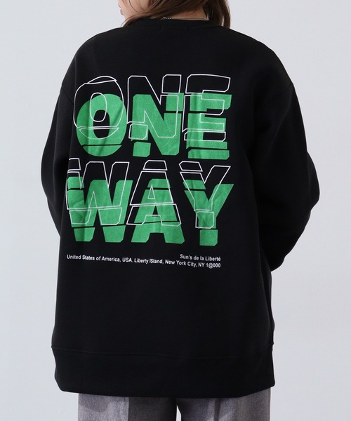 FUNALIVE(ファンアライブ)の「College logo print brushed lining sweatshirt / カレッジロゴ プリント 裏起毛トレーナー スウェット unisex(スウェット・メンズ・ネイビー系/アイボリー/チャコール/ホワイト/ブラック系1/ホワイト系/杢グレー/ベージュ/ブラック/グレー系/ブラック系2/ヘザーチャコール/グレイッシュベージュ/ブラック系3/ブラック系/チャコールグレー/グリーン系1/ネイビー/グリーン/ベージュ系・XL/M/L)」の8枚目の写真