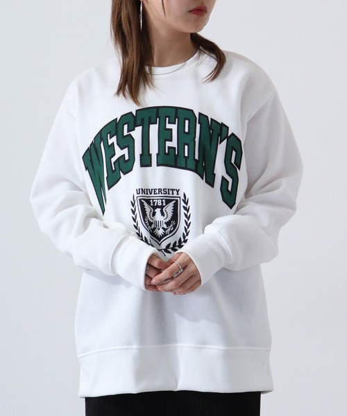 FUNALIVE(ファンアライブ)の「College logo print brushed lining sweatshirt / カレッジロゴ プリント 裏起毛トレーナー スウェット unisex(スウェット・メンズ・ネイビー系/アイボリー/チャコール/ホワイト/ブラック系1/ホワイト系/杢グレー/ベージュ/ブラック/グレー系/ブラック系2/ヘザーチャコール/グレイッシュベージュ/ブラック系3/ブラック系/チャコールグレー/グリーン系1/ネイビー/グリーン/ベージュ系・XL/M/L)」の2枚目の写真