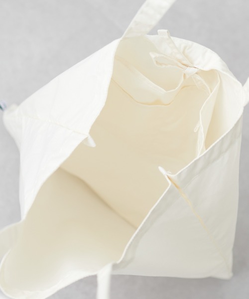 natural couture(ナチュラルクチュール)の「ma petal カラフル参戦トートバック(ショルダーバッグ・レディース・ミント/ピンク/パープル/ブラック/レッド/オフホワイト/オレンジ/ブルー/イエロー・FREE)」の17枚目の写真