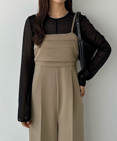 callautia（カラウティア）の「タックデザインワイドサロペット（サロペット/オーバーオール・レディース・グレー/ダークベージュ/ブラック・LARGE/MEDIUM/SMALL）」の3枚目の写真