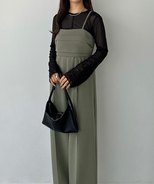 callautia（カラウティア）の「タックデザインワイドサロペット（サロペット/オーバーオール・レディース・グレー/ダークベージュ/ブラック・LARGE/MEDIUM/SMALL）」の10枚目の写真