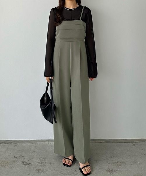 callautia（カラウティア）の「タックデザインワイドサロペット（サロペット/オーバーオール・レディース・グレー/ダークベージュ/ブラック・LARGE/MEDIUM/SMALL）」の12枚目の写真