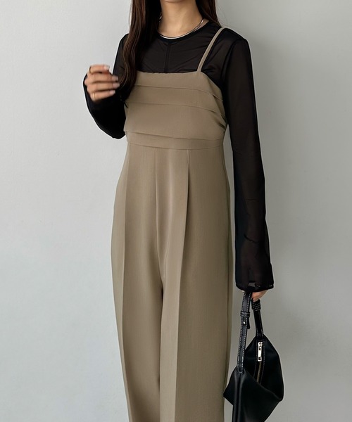 callautia（カラウティア）の「タックデザインワイドサロペット（サロペット/オーバーオール・レディース・グレー/ダークベージュ/ブラック・LARGE/MEDIUM/SMALL）」の14枚目の写真