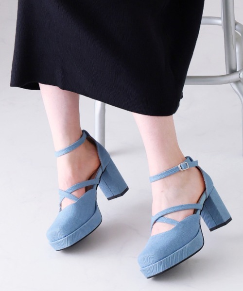 VIVIAN（ヴィヴィアン）の「厚底プラットフォームクロスストラップパンプス ZOZOTOWN+オフィシャルサイト限定商品（パンプス・レディース・ホワイト/ブラック/シルバー/ワンウォッシュ/ブラック系その他・S/M/L）」の12枚目の写真