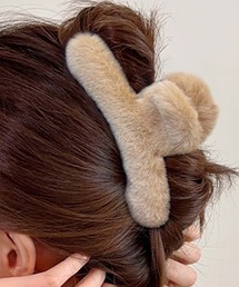 Bifrost（ビフレスト）の「ふわふわファーバンス ヘアクリップ（バレッタ/ヘアクリップ）」