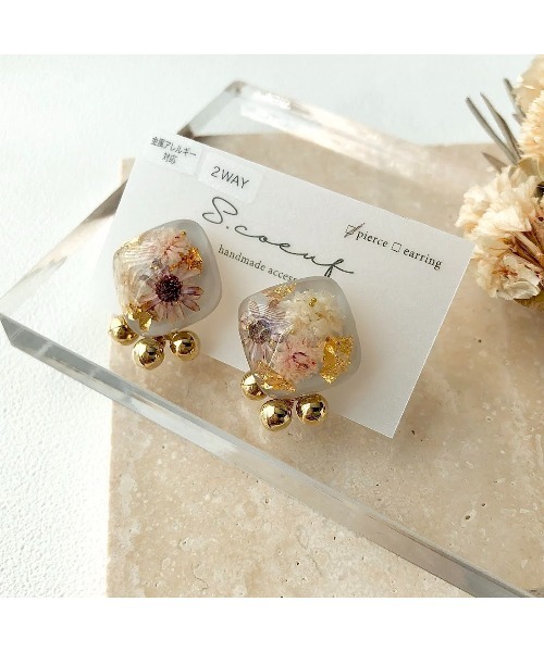tone(トーン)の「【S.coeuf】【S.coeuf】金属アレルギー対応ピアス お花のスクエア×ゴールドボール(MA)(ピアス(両耳用)・レディース・グレー/ピンク・FREE)」の3枚目の写真