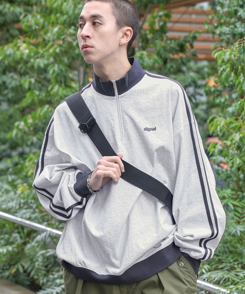 SIGNAL SPORTS(シグナルスポーツ)の「【SIGNAL SPORTS】サイドライン/天竺ハーフジップオーバーサイズロンT(Tシャツ/カットソー・メンズ・グリーン/オフホワイト/イエロー/ダークグレー・LARGE/MEDIUM)」の2枚目の写真