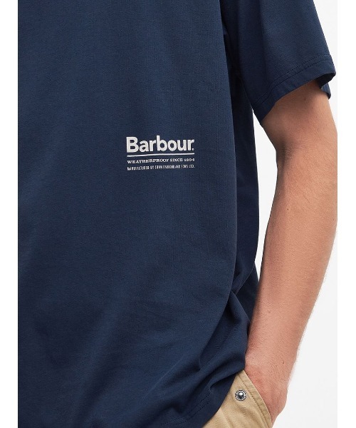 Barbour(バブアー)の「"Heritage + / ヘリテージ プラス" Portland アーカイブ プリント Tシャツ(Tシャツ/カットソー・メンズ・ネイビー/ベージュ/オリーブ・X-SMALL/SMALL/MEDIUM)」の21枚目の写真