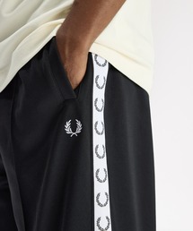フレッドペリー ワイドパンツ ガウチョパンツ ウエストゴム ブラック　M FRED PERRY（フレッドペリー） パンツ WIDE LEG TRACK PANT T7171