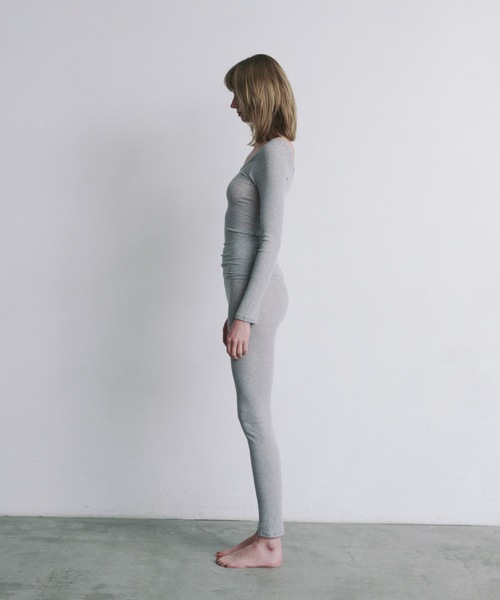 Priv. Spoons Club（プライベートスプーンズクラブ）の「cashmere silk blend long sleeve / カシミヤシルクブレンド Uネック長袖リブカットソー（トップス単品/セットアップ可能）（Tシャツ/カットソー・レディース・ブラック/グレー・FREE）」の21枚目の写真