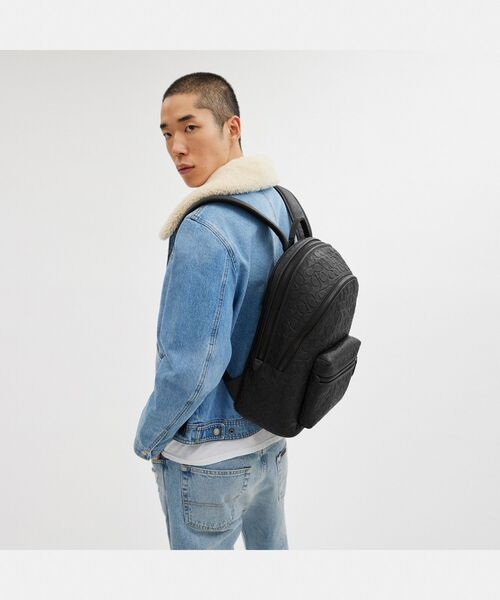 COACH（コーチ）の「チャーター バックパック・シグネチャー