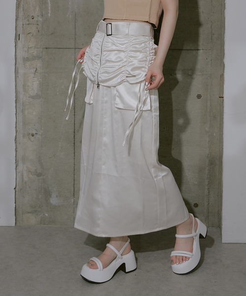 RAY CASSIN（レイカズン）の「ポケットベルト付きスカート（スカート・レディース・ブラック/ブルー/ホワイト・FREE）」の2枚目の写真