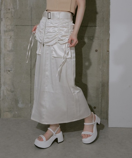 RAY CASSIN（レイカズン）の「ポケットベルト付きスカート（スカート・レディース・ブラック/ブルー/ホワイト・FREE）」の4枚目の写真