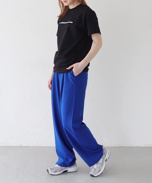 HER CLOSET(ハークローゼット)の「【shemoshelly】WEB限定箔ラインロゴTシャツ(Tシャツ/カットソー・レディース・ホワイト×ブラック/ブラック×シルバー/オフホワイト・M/L/S)」の19枚目の写真