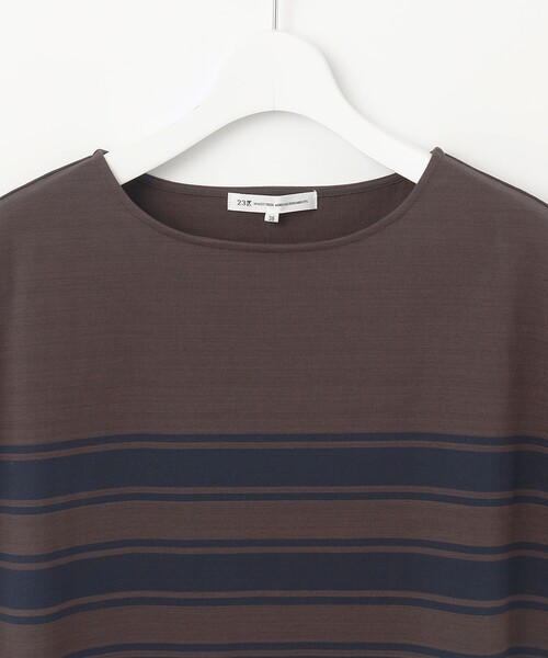 23区 L(ニジュウサンクオオキイサイズ)の「【洗える】ランダムボーダー フレンチスリーブ カットソー(Tシャツ/カットソー・レディース・ベージュ系1/ダークブラウン系1/ネイビー系1・44/46)」の11枚目の写真