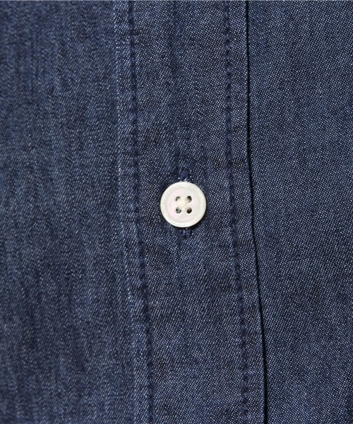 SEVENDAYS=SUNDAY（セブンデイズサンデイ）の「４．５ｏｚデニム　ボタンダウン長袖シャツ（シャツ/ブラウス・メンズ・インディゴブルー/ライトインディゴブルー・MEDIUM/LARGE/SMALL）」の5枚目の写真