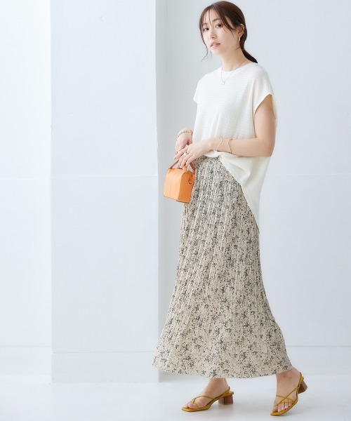 nissen（ニッセン）の「小花柄プリーツスカート（スカート・レディース・ブラック/オフホワイト/グリーン・M/L/LL/S）」の7枚目の写真