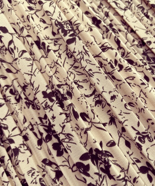 nissen（ニッセン）の「小花柄プリーツスカート（スカート・レディース・ブラック/オフホワイト/グリーン・M/L/LL/S）」の14枚目の写真