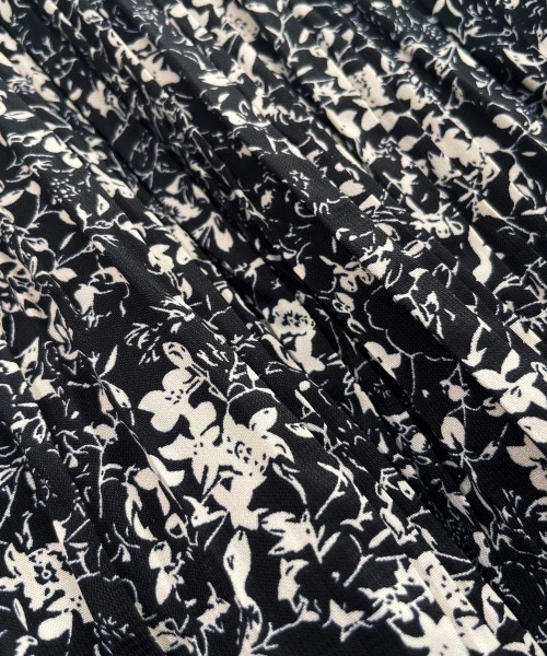 nissen（ニッセン）の「小花柄プリーツスカート（スカート・レディース・ブラック/オフホワイト/グリーン・M/L/LL/S）」の16枚目の写真