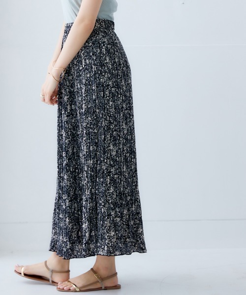 nissen（ニッセン）の「小花柄プリーツスカート（スカート・レディース・ブラック/オフホワイト/グリーン・M/L/LL/S）」の11枚目の写真