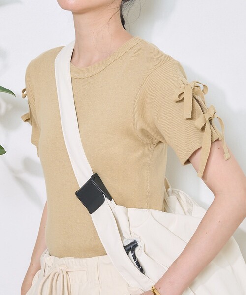 FREAK'S STORE（フリークスストア）の「アーミーフライス リボンTシャツ（Tシャツ/カットソー・レディース・オフホワイト/ベージュ/ブラック・ﾌﾘ-）」の2枚目の写真