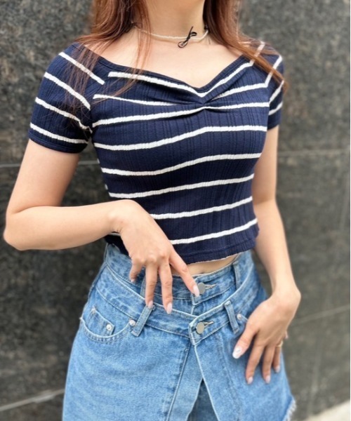 ipugo(イプゴ)の「ipugo/イプゴ ボーダーリブクロップド Tシャツ 秋物 秋服 2026年秋冬(Tシャツ/カットソー・レディース・アイボリー/ネイビー・FREE)」の2枚目の写真