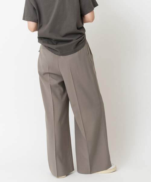 Spick & Span（スピックアンドスパン）の「≪WEB限定追加≫センタープレスワイドパンツ（スラックス・レディース・ベージュ/チャコールグレー・36/34/38）」の6枚目の写真