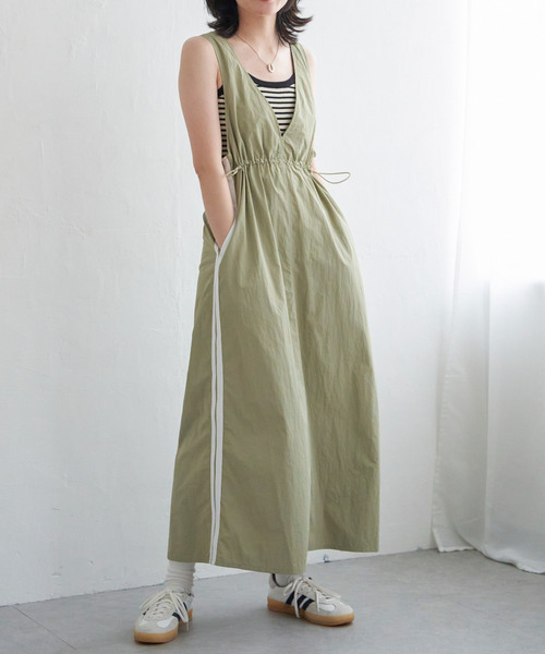 VENCEEXCHANGE（ヴァンスエクスチェンジ）の「ナイロンサイドラインジャンスカ（ジャンパースカート・レディース・ネイビー/ベージュ/カーキ・FREE）」の2枚目の写真