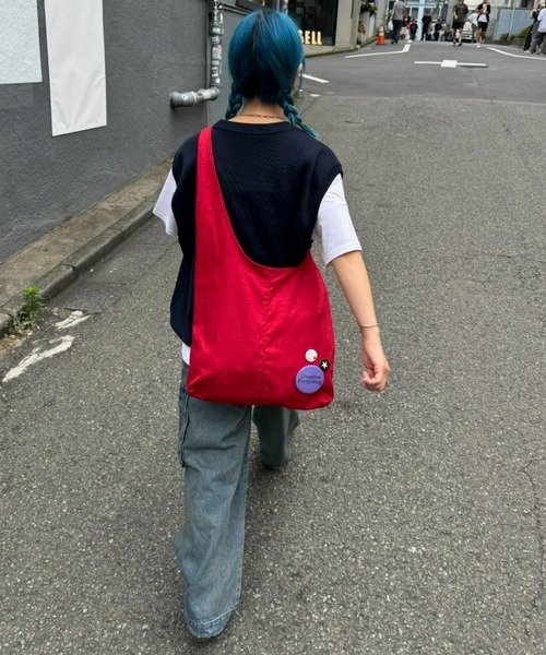 CIAOPANIC TYPY（チャオパニックティピー）の「【UNISEX】キャンバス缶バッチ付きショルダーバッグ（ショルダーバッグ・メンズ・ブラック/レッド/ネイビー・ONE SIZE）」の17枚目の写真