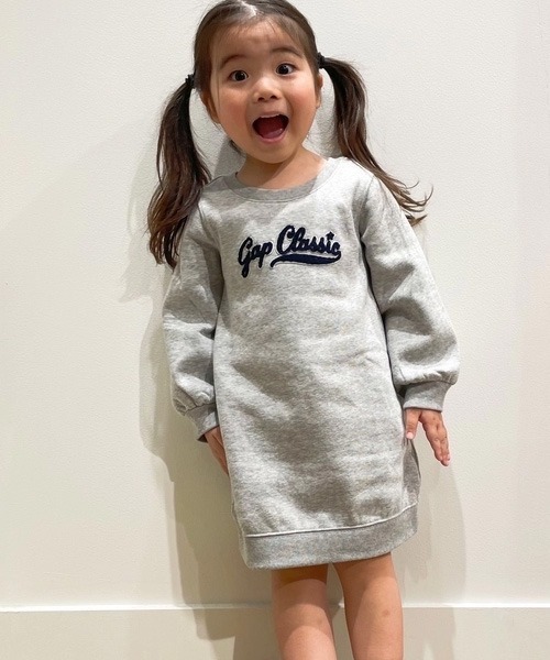 GAP(ギャップ)の「Babygap Gapアスレチックロゴ スウェットワンピース(ワンピース・キッズ・ライトグレー/ラベンダー・70cm/110cm/80cm/100cm/90cm/95cm/105cm)」の1枚目の写真