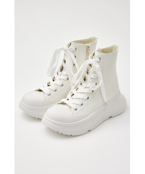 rienda（リエンダ）の「ボリュームソールフェイクレザースニーカー　靴（スニーカー・レディース・ホワイト/ブラック・SMALL/MEDIUM/LARGE）」の17枚目の写真