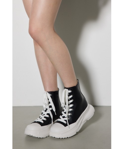 rienda（リエンダ）の「ボリュームソールフェイクレザースニーカー　靴（スニーカー・レディース・ホワイト/ブラック・SMALL/MEDIUM/LARGE）」の16枚目の写真