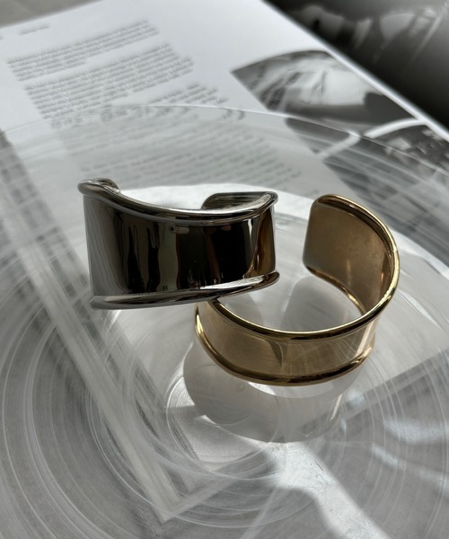 DouDou（ドゥドゥ）の「ワイドバングル（ブレスレット・レディース・ゴールド/シルバー・FREE）」の10枚目の写真