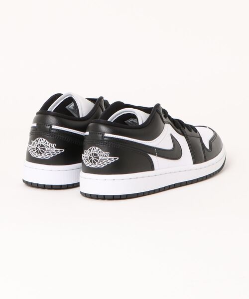 JORDAN BRAND(ジョーダンブランド)の「NIKE WMNS AIR JORDAN 1 LOW DC0774-101(スニーカー・レディース・ホワイト・23㎝/25㎝/24.5㎝/24㎝/23.5㎝)」の3枚目の写真