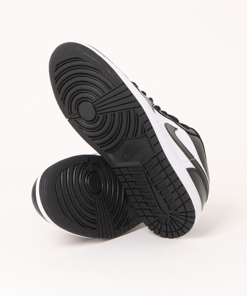 JORDAN BRAND(ジョーダンブランド)の「NIKE WMNS AIR JORDAN 1 LOW DC0774-101(スニーカー・レディース・ホワイト・23㎝/25㎝/24.5㎝/24㎝/23.5㎝)」の4枚目の写真
