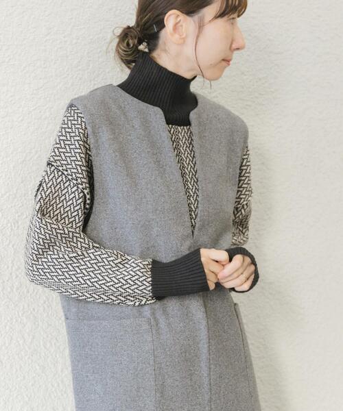 ITEMS URBANRESEARCH(アイテムズ アーバンリサーチ)の「ハイネックワイドニット(ニット/セーター・レディース・ブラック/ブラウン系その他/ホワイト系その他/ブルー系その他/オフホワイト/イエロー系その他/オレンジ・FREE)」の8枚目の写真