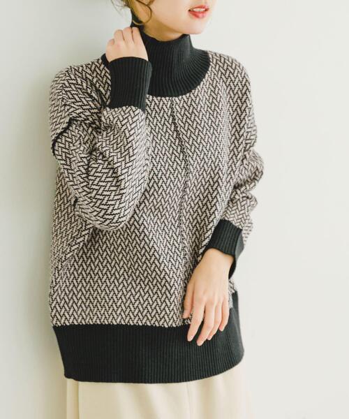 ITEMS URBANRESEARCH(アイテムズ アーバンリサーチ)の「ハイネックワイドニット(ニット/セーター・レディース・ブラック/ブラウン系その他/ホワイト系その他/ブルー系その他/オフホワイト/イエロー系その他/オレンジ・FREE)」の12枚目の写真
