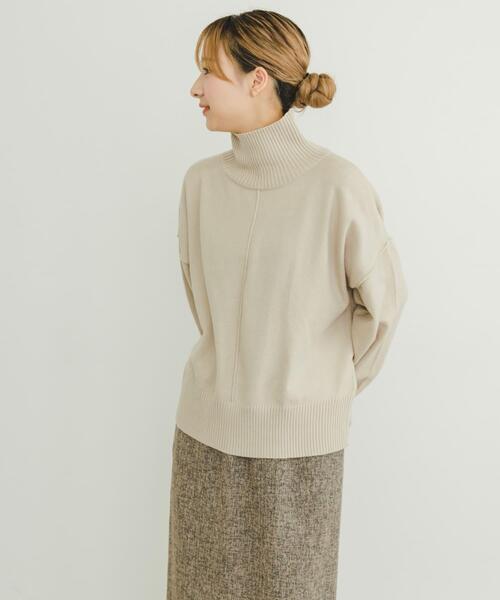 ITEMS URBANRESEARCH(アイテムズ アーバンリサーチ)の「ハイネックワイドニット(ニット/セーター・レディース・ブラック/ブラウン系その他/ホワイト系その他/ブルー系その他/オフホワイト/イエロー系その他/オレンジ・FREE)」の16枚目の写真