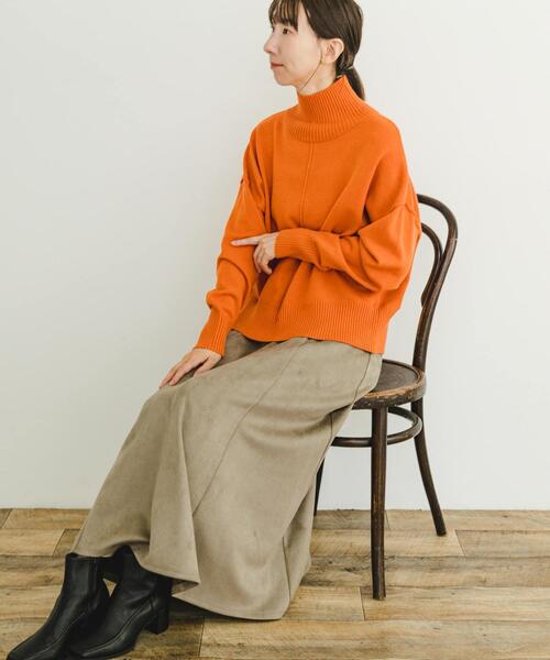 ITEMS URBANRESEARCH（アイテムズ アーバンリサーチ）の「ハイネックワイドニット（ニット/セーター・レディース・ブラック/ブラウン系その他/ホワイト系その他/ブルー系その他/オフホワイト/イエロー系その他/オレンジ・FREE）」の20枚目の写真