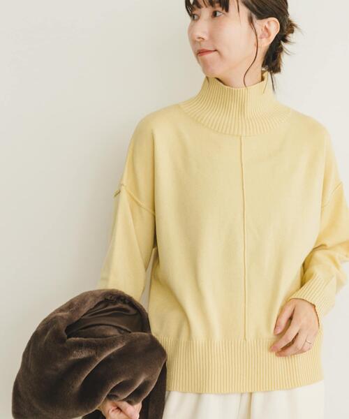 ITEMS URBANRESEARCH（アイテムズ アーバンリサーチ）の「ハイネックワイドニット（ニット/セーター・レディース・ブラック/ブラウン系その他/ホワイト系その他/ブルー系その他/オフホワイト/イエロー系その他/オレンジ・FREE）」の15枚目の写真