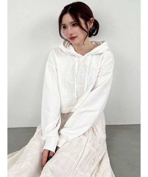 RESEXXY（リゼクシー）の「パフロゴスウェットプルオーバー（スウェット・レディース・グレー/ブラック/ホワイト・FREE）」の4枚目の写真