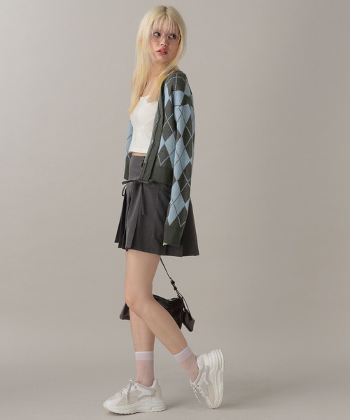 FOREVER 21（フォーエバー トゥエンティーワン）の「【2024FW】アーガイルニットカーディガン（カーディガン/ボレロ・レディース・ネイビー/グレー・FREE）」の15枚目の写真