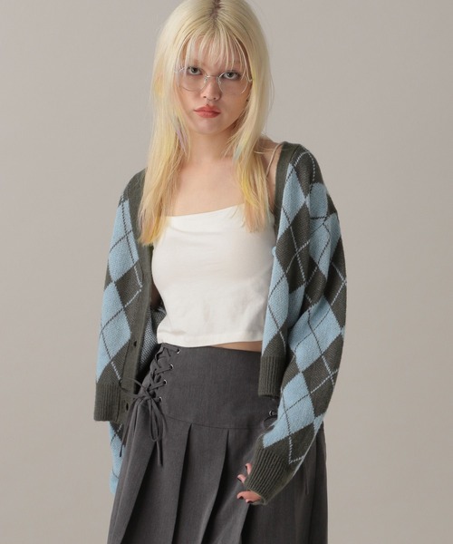 FOREVER 21（フォーエバー トゥエンティーワン）の「【2024FW】アーガイルニットカーディガン（カーディガン/ボレロ・レディース・ネイビー/グレー・FREE）」の17枚目の写真