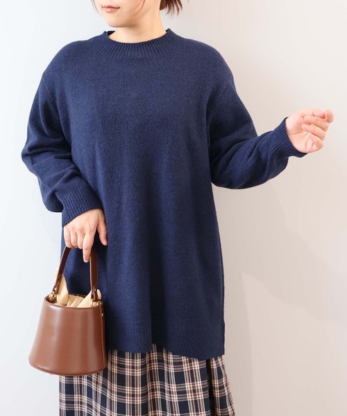 MB mint breeze（エムビーミントブリーズ）の「【LL～6L 大きいサイズ】【WEB/一部店舗限定】モックネックニットチュニック（ニット/セーター・レディース・ネイビー/ベージュ/ライトグレー/レッド/チャコールグレー/ブルー・LL/3L/4L/5L/6L）」の16枚目の写真